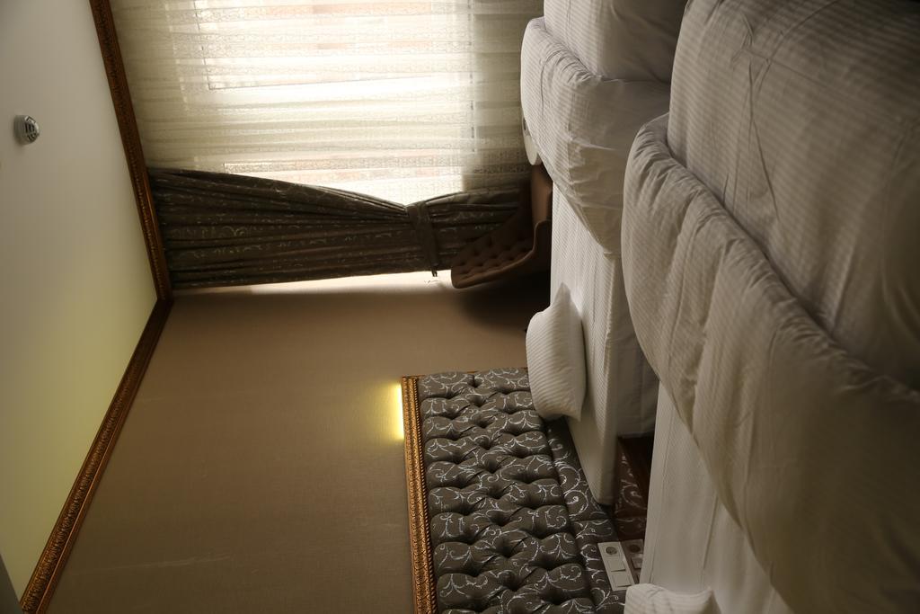 Grand Sera Hotel