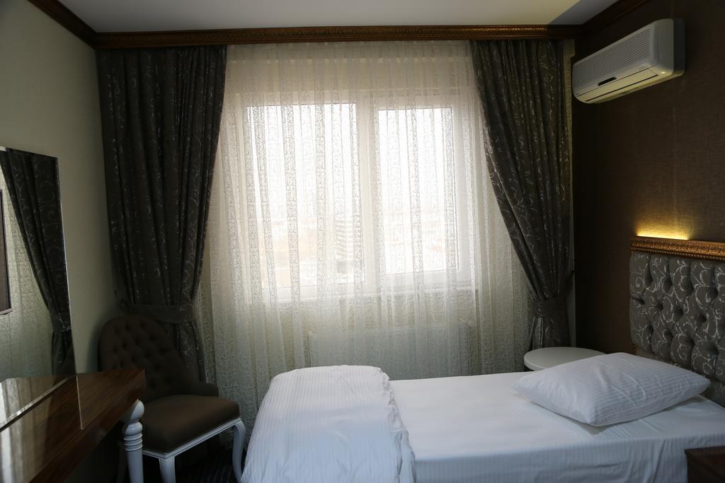 Grand Sera Hotel 3*